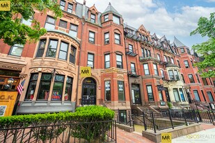 291 Newbury St, Unit 3R in Boston, MA - Building Photo