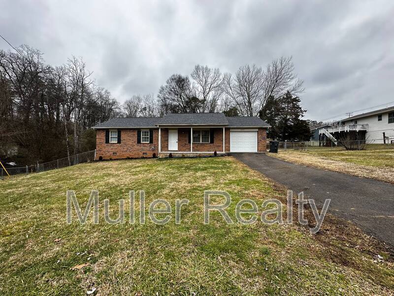 6207 Shrewsbury Dr NW in Knoxville, TN - Building Photo