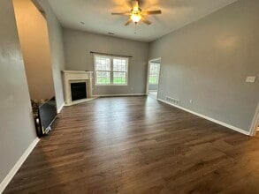 305 Port Way in Columbia, MO - Building Photo - Building Photo