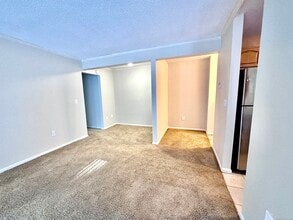 175 Mill Pond Rd in Hamden, CT - Building Photo - Building Photo