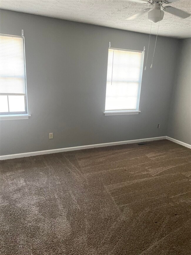 1744 Cave Mill Rd in Bowling Green, KY - Building Photo - Building Photo