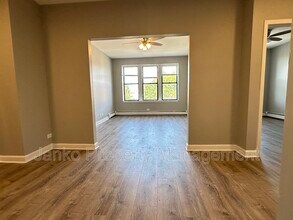 5657 W Washington Blvd in Chicago, IL - Building Photo - Building Photo