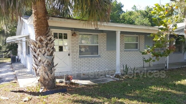6837 Forest Ave in New Port Richey, FL - Building Photo - Building Photo