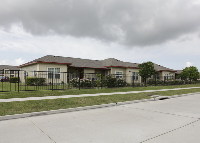 Village at Morningstar in Texas City, TX - Foto de edificio - Building Photo