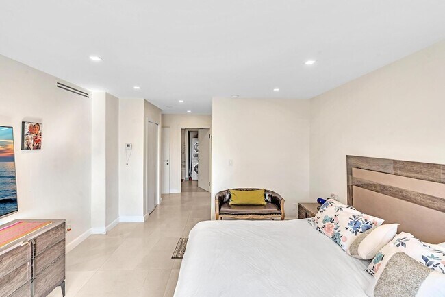 property at 19390 Collins Ave