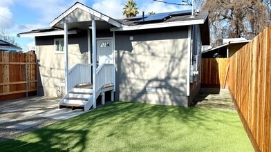 10851 Hamill St in Armona, CA - Building Photo - Building Photo