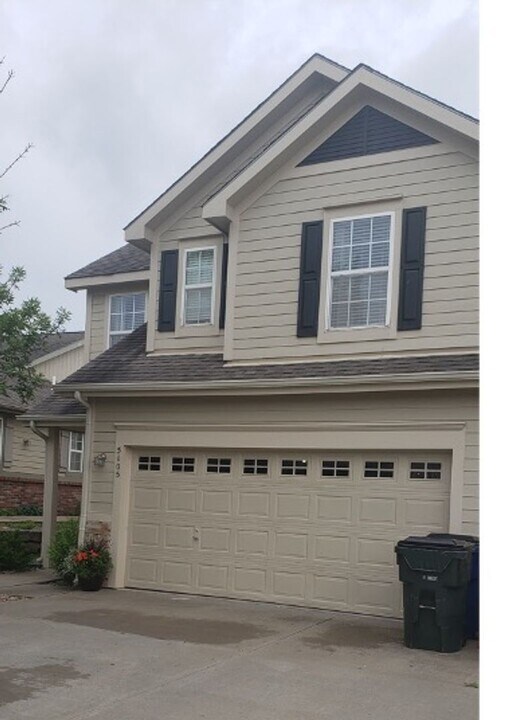 5105 Veronica Dr in Lawrence, KS - Building Photo