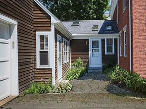 20 Vine St in Damariscotta, ME - Building Photo - Building Photo