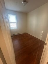 8 Harvard St in Fall River, MA - Building Photo - Building Photo