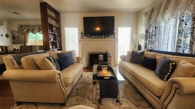 1209 Milford St in Houston, TX - Foto de edificio - Building Photo