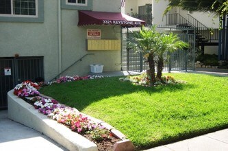 3321 Keystone Ave in Los Angeles, CA - Building Photo - Building Photo
