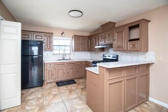 1707 Delmar St in Zapata, TX - Building Photo - Building Photo