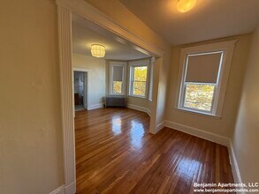 1371 Commonwealth Ave, Unit 35 in Boston, MA - Building Photo - Building Photo
