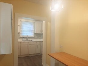 2620 W Knox St in Durham, NC - Building Photo - Building Photo