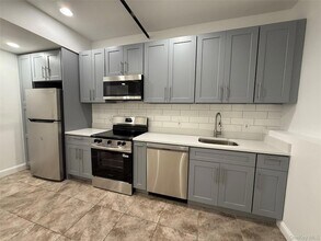 94 4th Ave, Unit 107 in Bay Shore, NY - Building Photo - Building Photo