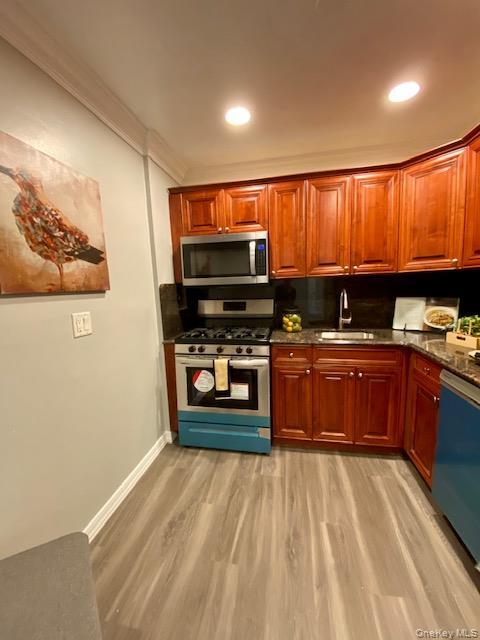 315 Brook Ave in Bay Shore, NY - Building Photo - Building Photo