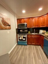 319 Brook Ave in Bay Shore, NY - Building Photo - Building Photo