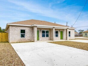 440 Hancock Ln in Pensacola, FL - Building Photo - Building Photo