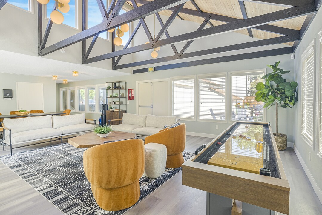 Concord Crossing in Milwaukie, OR - Building Photo