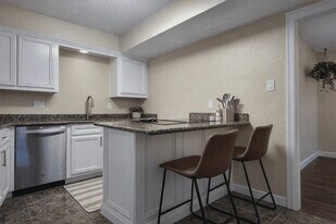 54 Campeche Cir in Galveston, TX - Building Photo