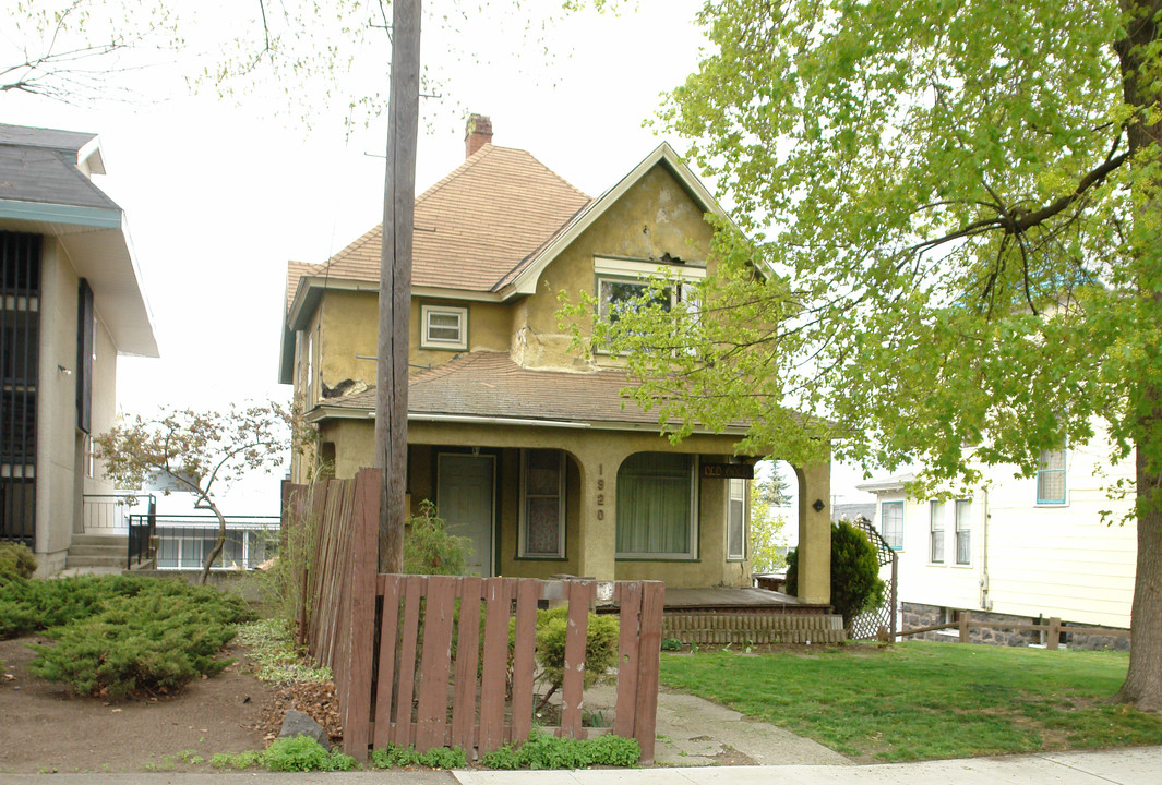 1920 W 1st Ave in Spokane, WA - Foto de edificio