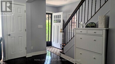 23 Lorindale Ave in Toronto, ON - Building Photo - Building Photo