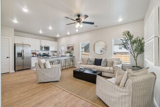 19608 Molly Dr in Edmond, OK - Building Photo - Building Photo