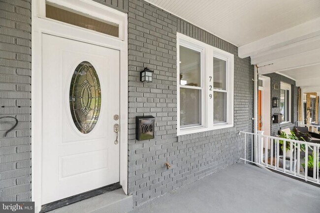 729 Madison St NW in Washington, DC - Building Photo - Building Photo