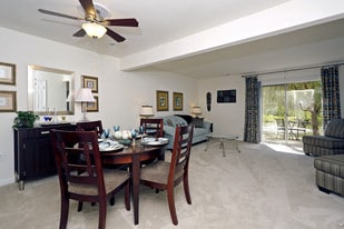 Shadowmoss Pointe Apartments and Townhomes