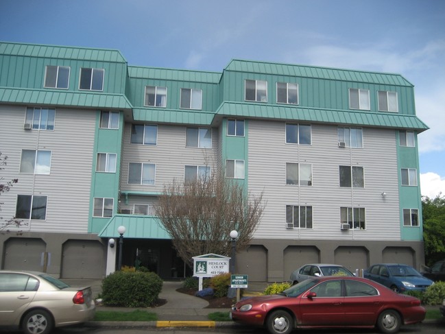 Hemlock Senior Apartments in Longview, WA - Foto de edificio - Building Photo