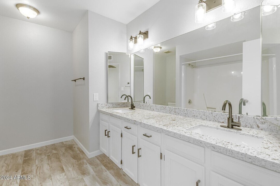 7841 N 33rd Dr in Phoenix, AZ - Building Photo