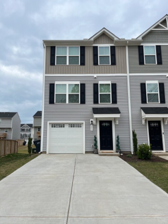206 Maple Frg Trl in Greenville, SC - Building Photo