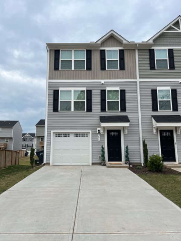 property at 206 Maple Frg Trl