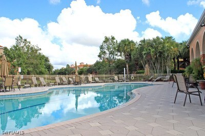 23540 Walden Center Dr in Bonita Springs, FL - Building Photo