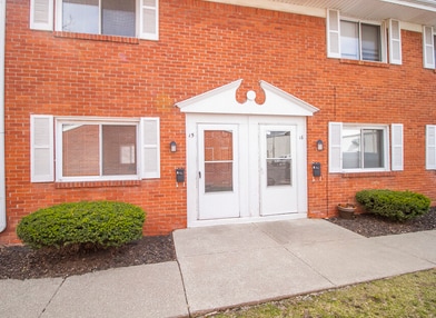 4715 Bennett Rd, Unit 17