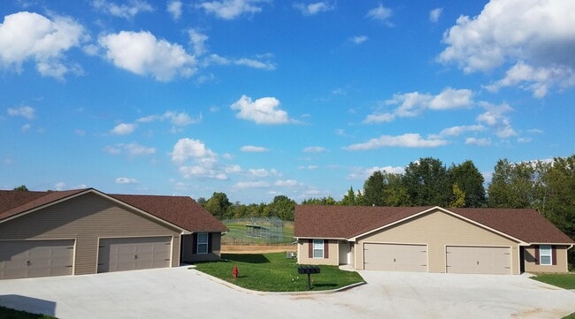 105 Scarsdale Cir