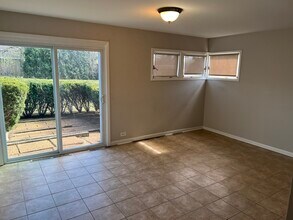 1957 Redwood Ln in Northbrook, IL - Building Photo - Building Photo
