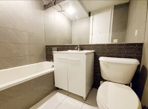 979 Greene Ave, Unit 2 in Brooklyn, NY - Building Photo - Building Photo