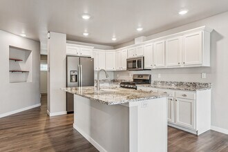 785 River Bnd Ln in North Liberty, IA - Building Photo - Building Photo