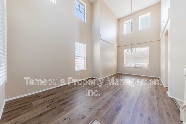 43136 Sereno Dr in Temecula, CA - Building Photo - Building Photo
