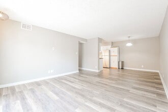 7335 E Quincy Ave in Denver, CO - Building Photo - Building Photo