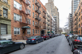 521 E 88th St in New York, NY - Building Photo - Building Photo