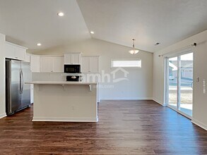 504 Diamond Lake St in Middleton, ID - Building Photo - Building Photo