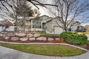 4827 Boulder Meadow Dr in Herriman, UT - Building Photo