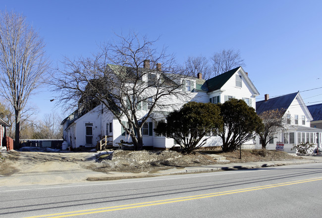 57 Pleasant St in Conway, NH - Building Photo - Building Photo