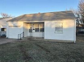 636 S Pinecrest St in Wichita, KS - Building Photo