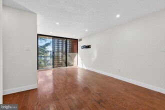 16 S Van Dorn St in Alexandria, VA - Building Photo - Building Photo