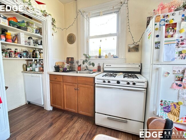 52 Dustin St, Unit 1 in Boston, MA - Building Photo - Building Photo