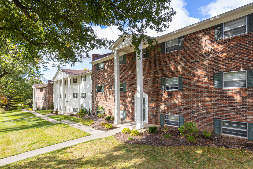 Gatehouse Apartments - Most Utl Incl. in Lexington, KY - Building Photo