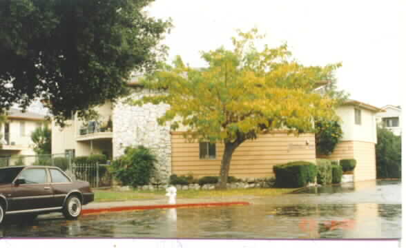 681 Bellflower Ave in Sunnyvale, CA - Foto de edificio - Building Photo